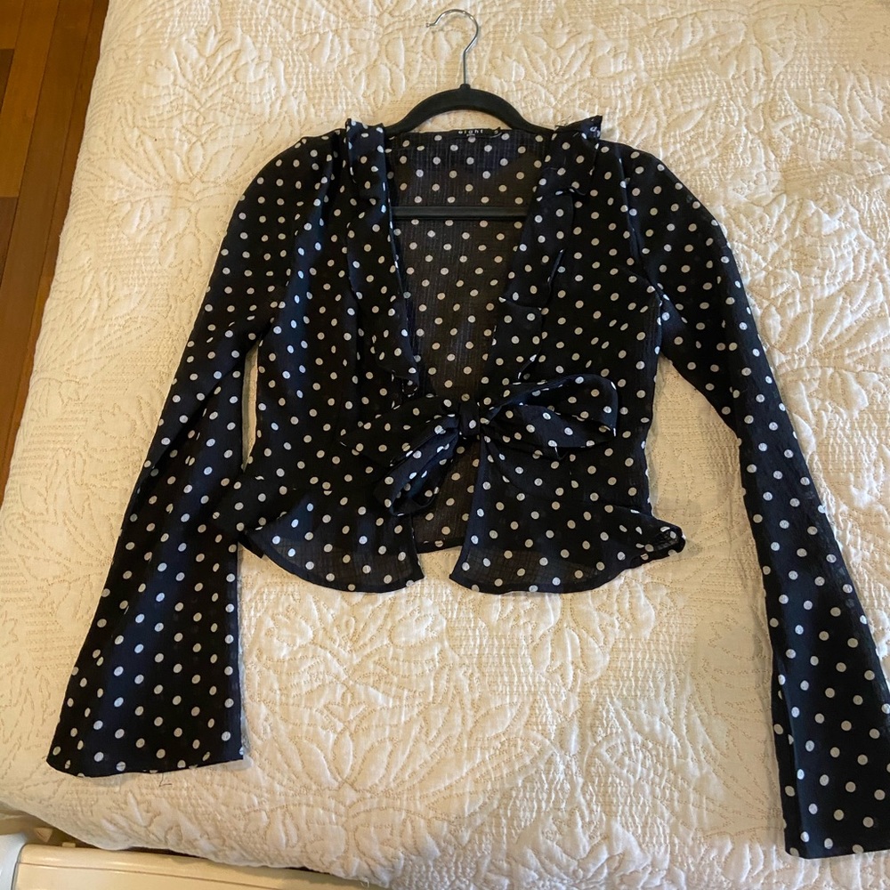 tie front polka dot top!